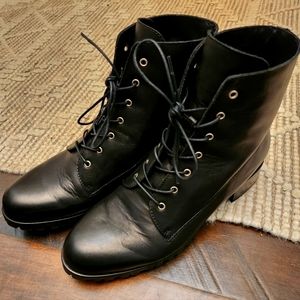 Laced up bootie from Italy